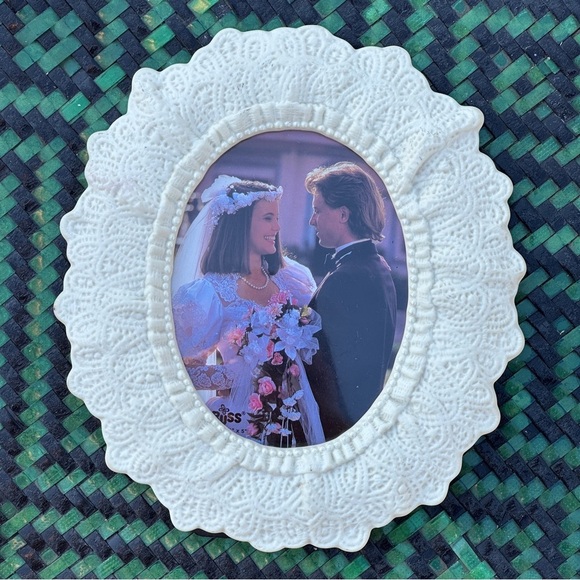Vintage Ceramic Lace Wedding Picture Frame Oval Victorian Style - Picture 1 of 8
